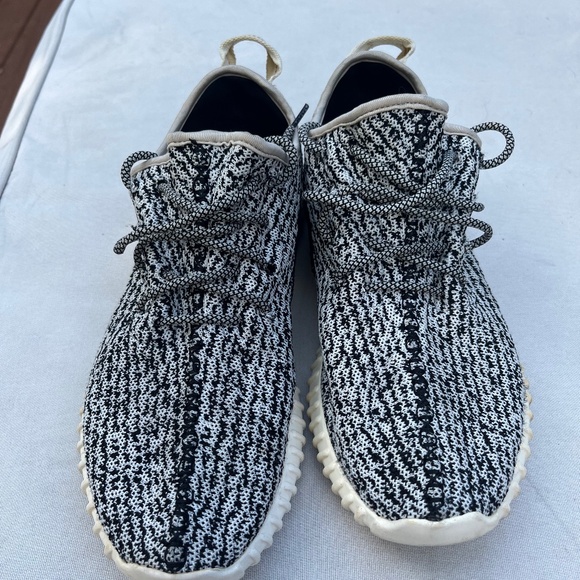 Other - Yeezy Boost 350 'Turtle Dove' 2022